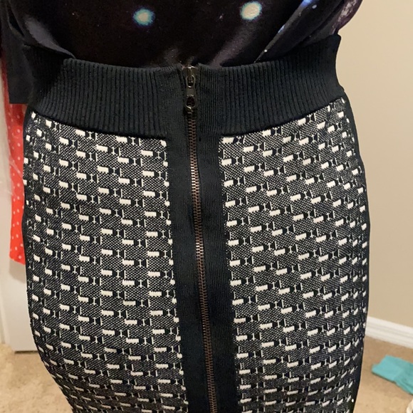 RAG & BONE BLACK AND WHITE PRINT KNIT SWEATER FABRIC MINI SKIRT SM NWOT - Picture 6 of 9
